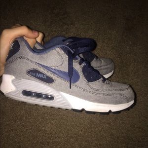 NIKE AIR MAX